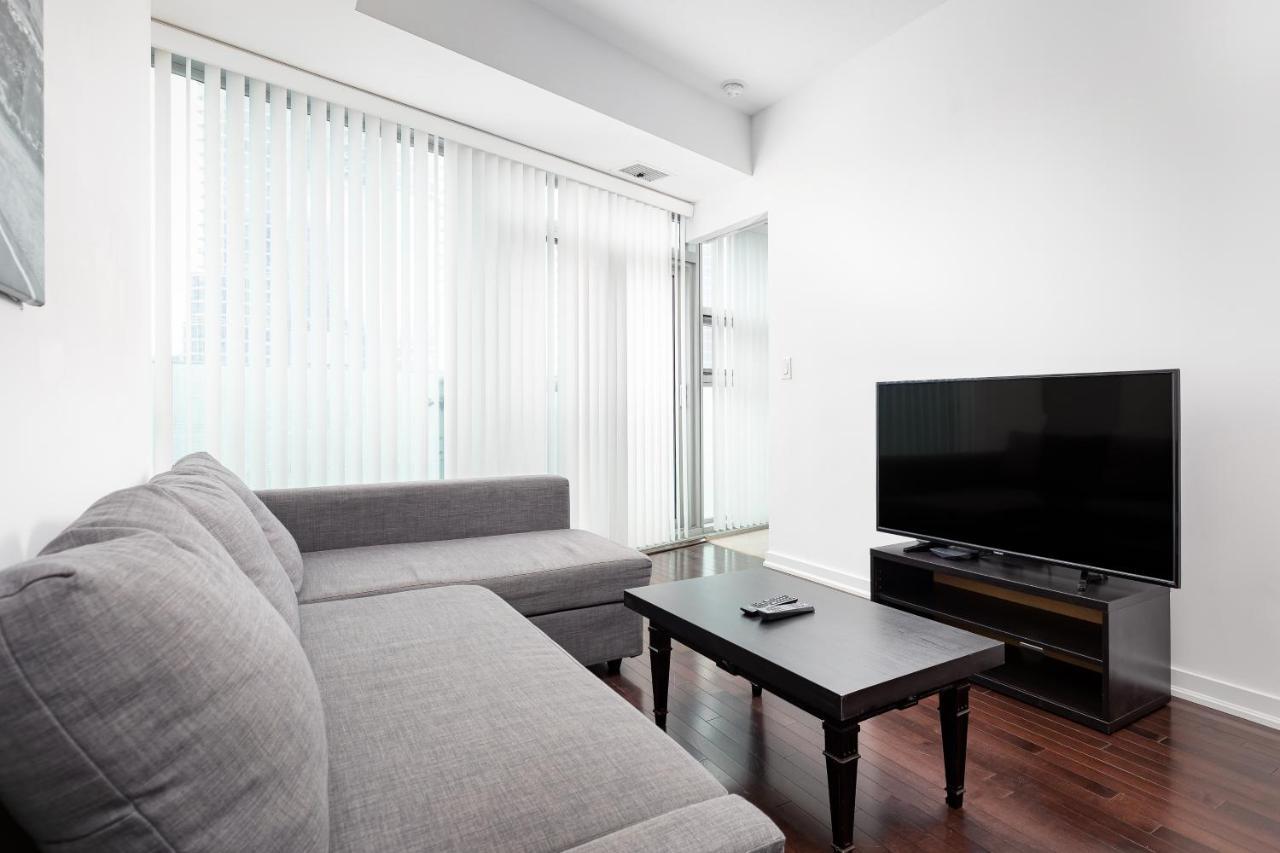 Apartment Centrally Located In The Heart Of Downtown Toronto