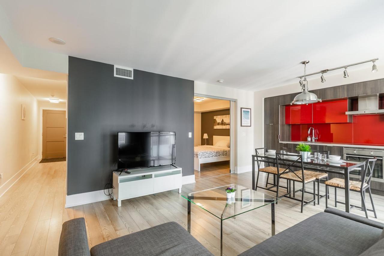 Apartment Centrally Located In The Heart Of Downtown Toronto