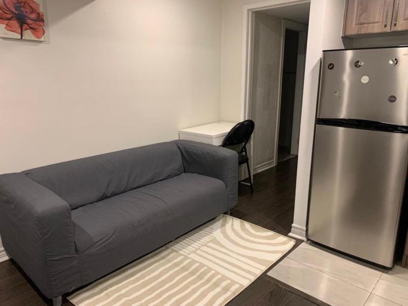 Beautiful 1 Bedroom Basement In *