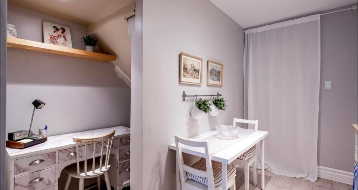 Downtown Studio In Leslieville With Hot Tub Gasthof
