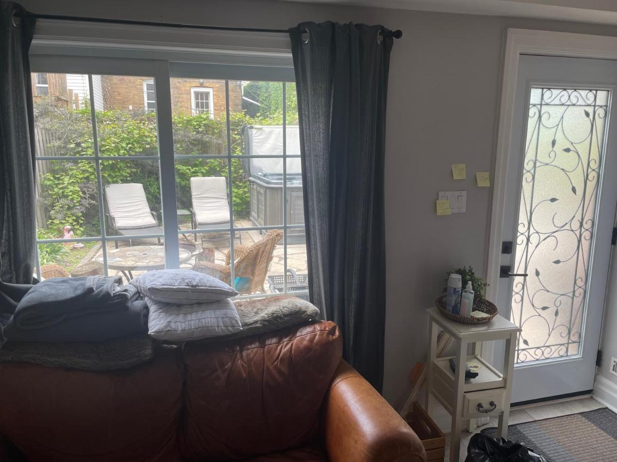 Gasthof Downtown Studio In Leslieville With Hot Tub Toronto