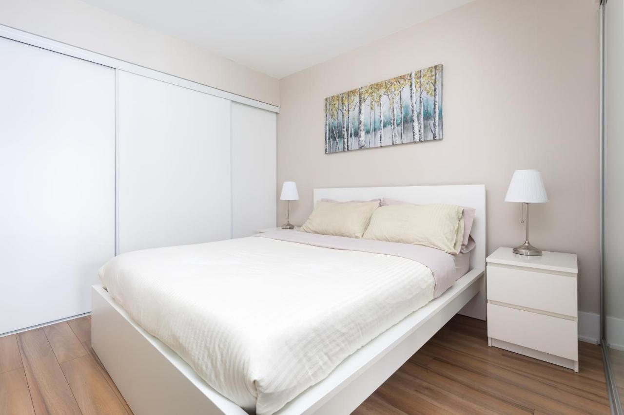 Perfectly Downtown With Free Parking Apartment *