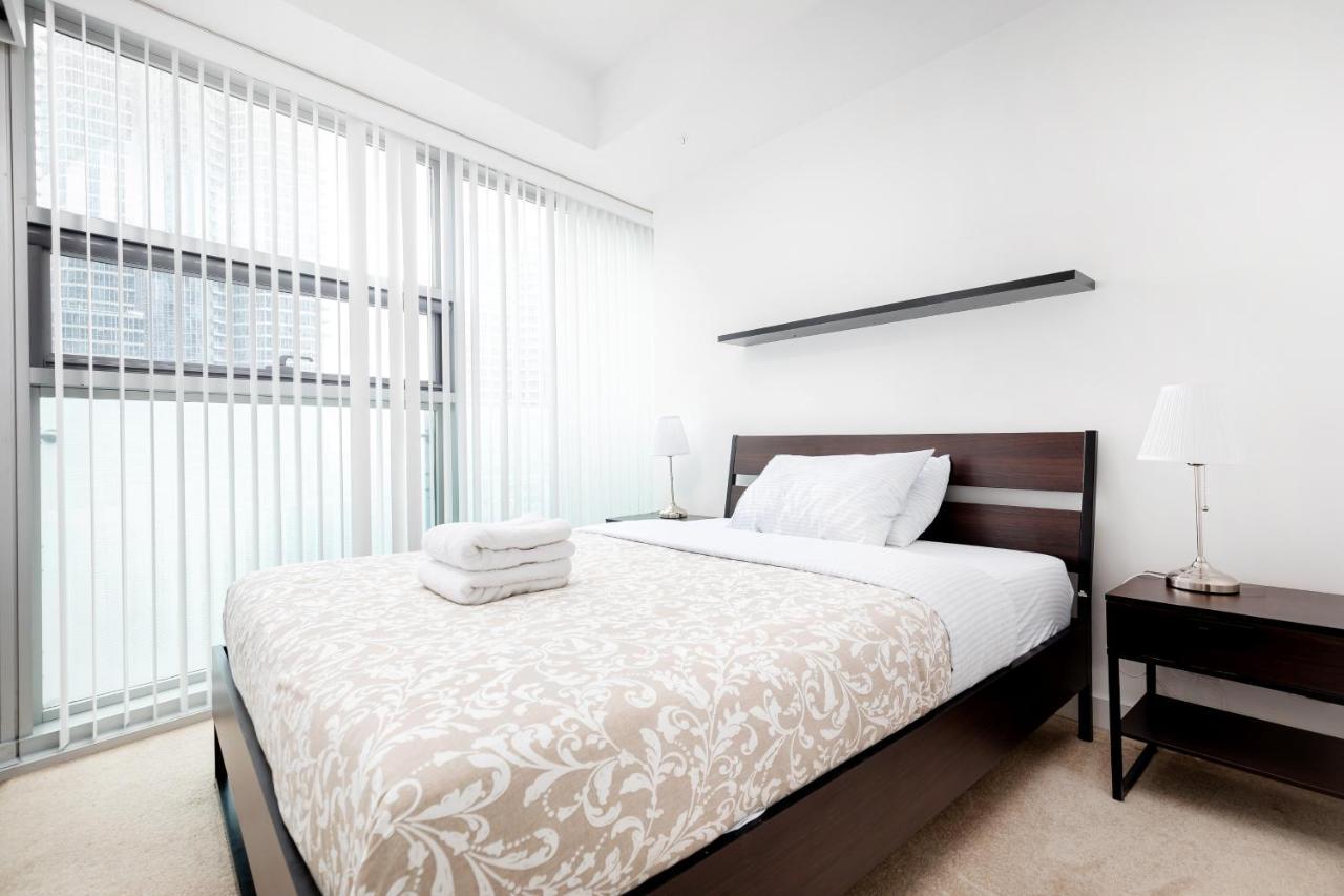 Across From The Cn Tower, Metro Convention Centre And Rogers Centre In Downtown Core Toronto