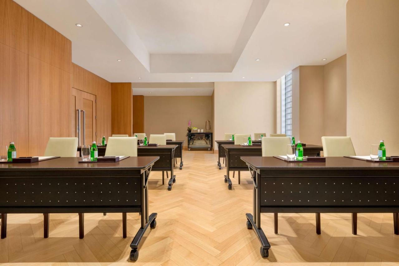 Hotel Shangri-la Toronto