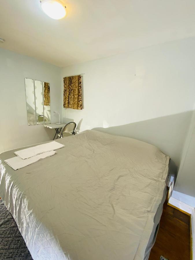 Bungalow 3 Bedrooms Space Share Canada *