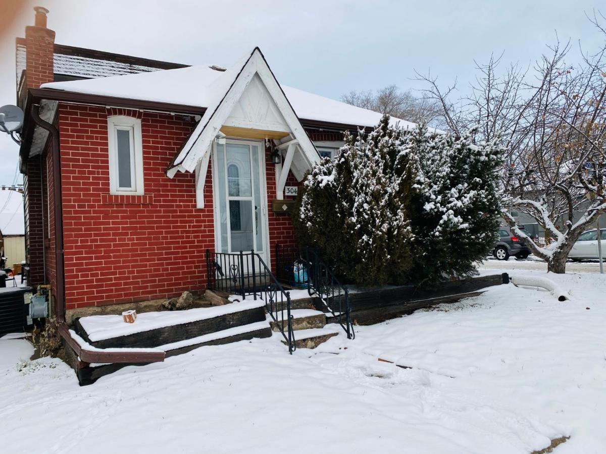 Villa Bungalow 3 Bedrooms Space Share Canada *