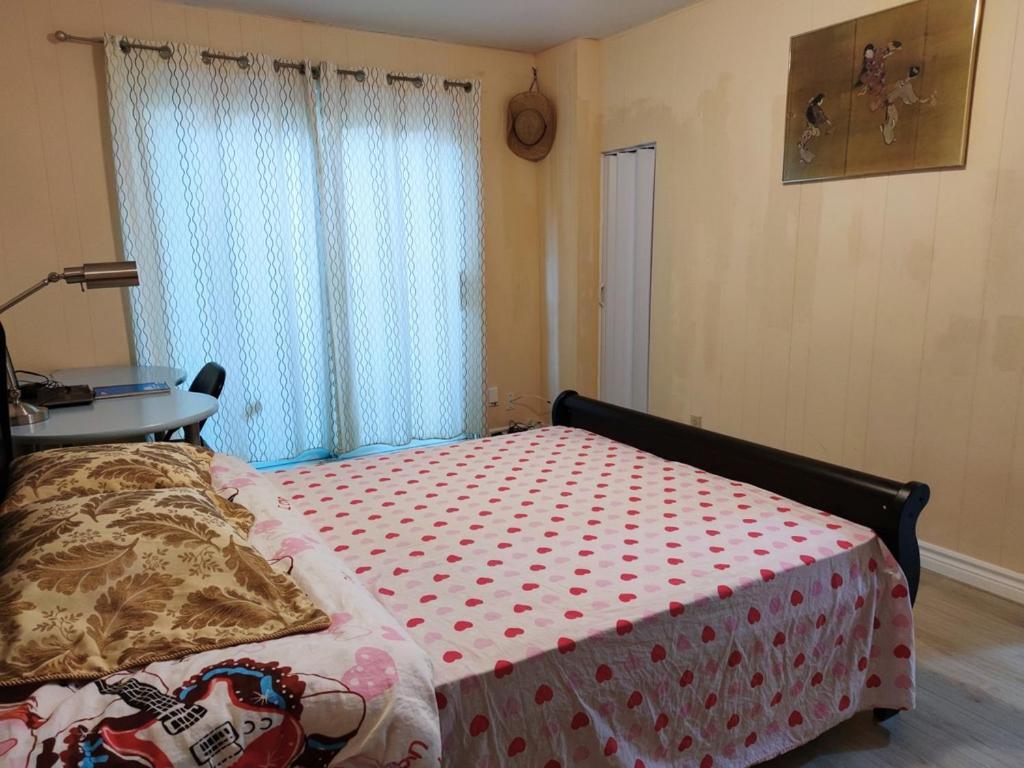 Homestay North York Close To Hwy 401 And Dvp