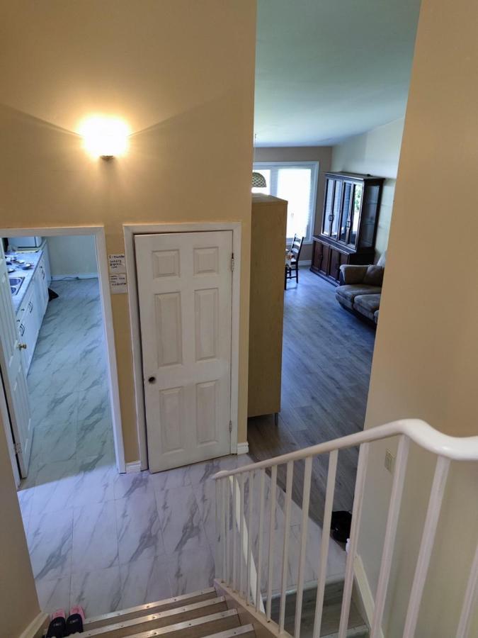 North York Close To Hwy 401 And Dvp Homestay *
