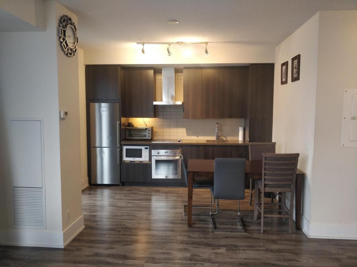 Entertainment District, Downtown - 300 Front 1 Bed 1 Bath, City View Toronto