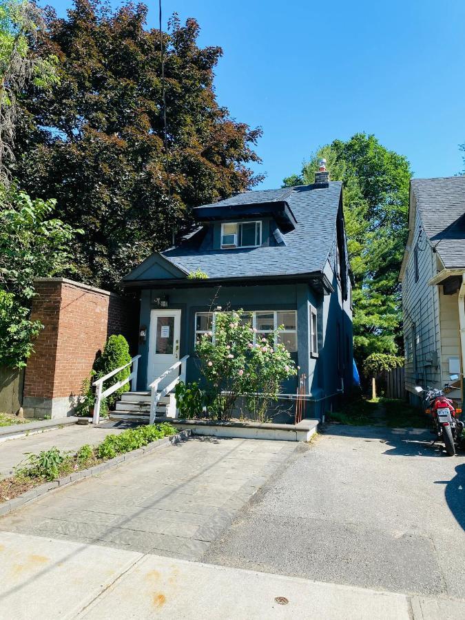 Luxury Iv East York Space Share Canada Privatunterkunft