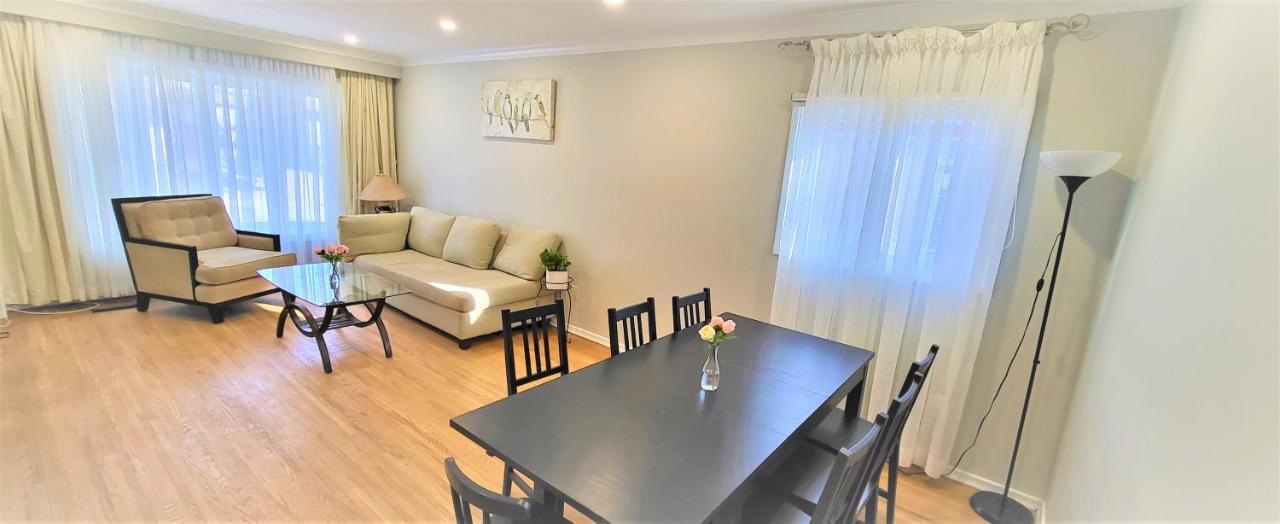 Queen Bedroom With Private Washroom Near 401, 404, Dvp, Markham, North York, Free Parking