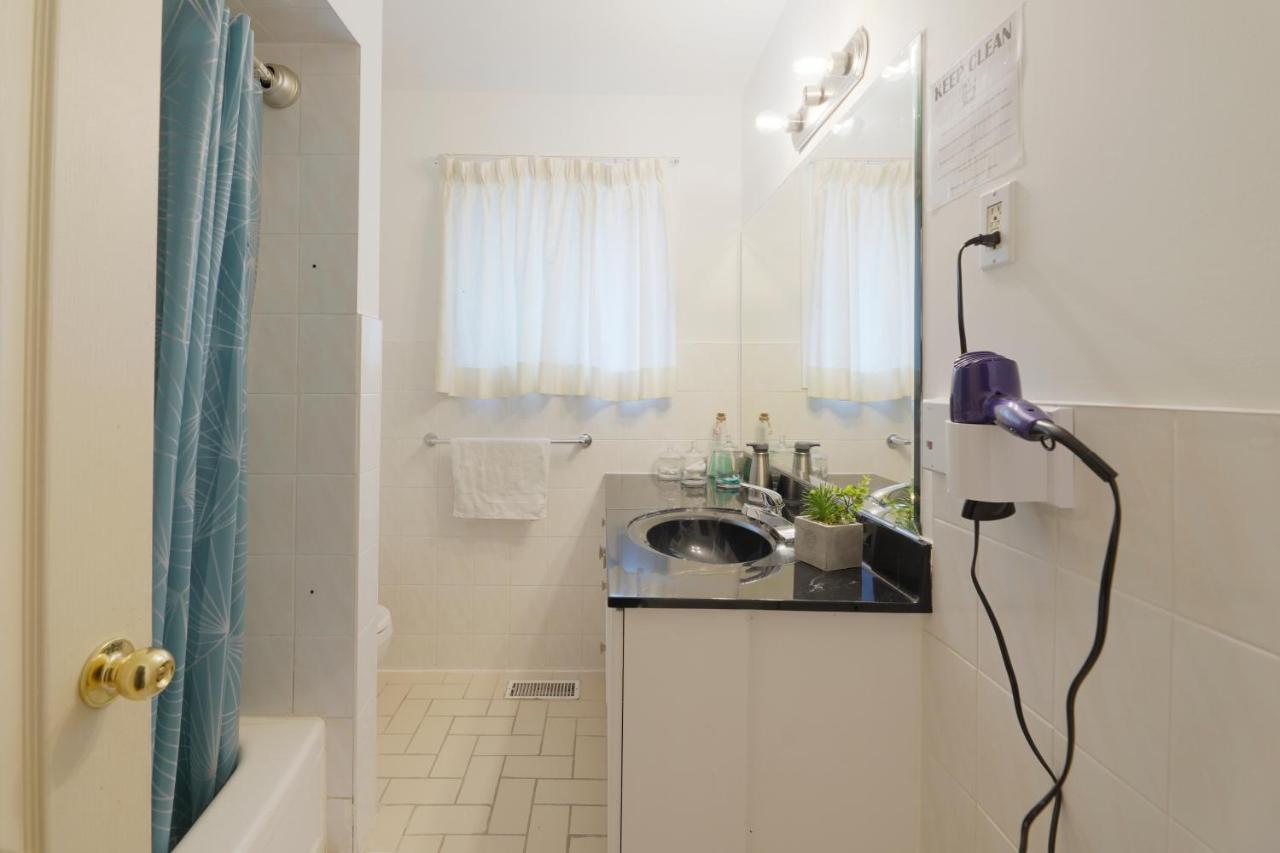 Large Private Close To Finch * Toronto