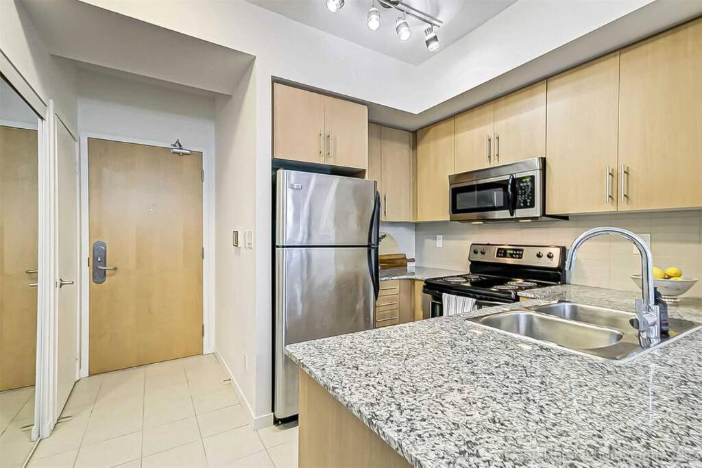 Apartment Stunning - 1 Bdrm W/breakfast