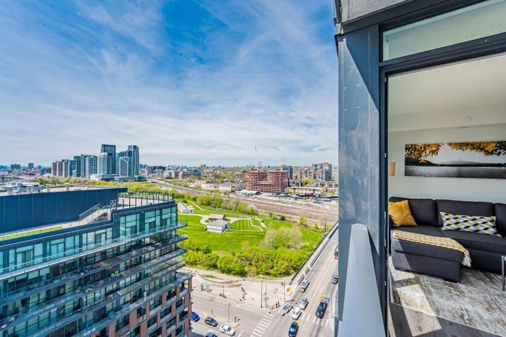Apartment Queens Wharf Toronto