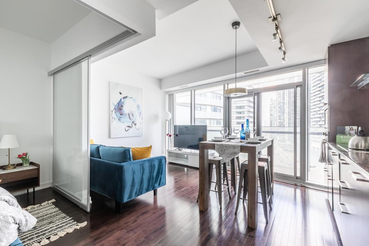 Stylish 1br - Cn Tower View, Entertainment District-downtown Apartment Toronto