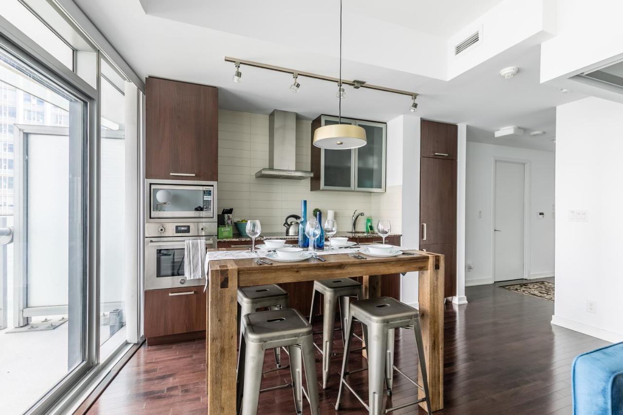 Stylish 1br - Cn Tower View, Entertainment District-downtown * Toronto