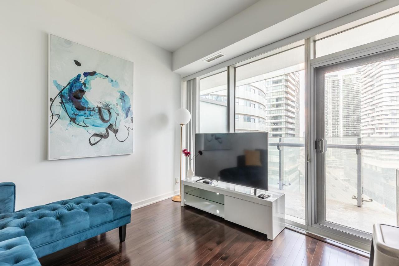 Stylish 1br - Cn Tower View, Entertainment District-downtown Apartment *