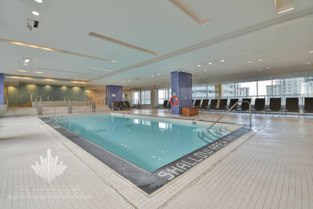 Stunning - 1 Bdrm W/breakfast *