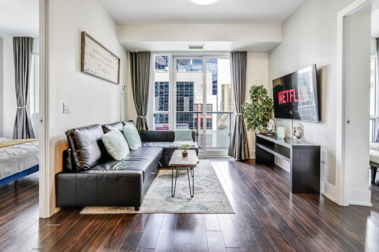 Apartment Downtown Cn Tower Suites