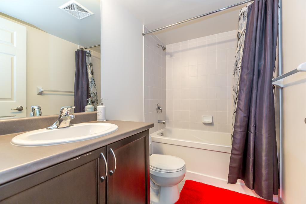 Napa Furnished At Cn Tower & Maple Leaf Square Apartment *