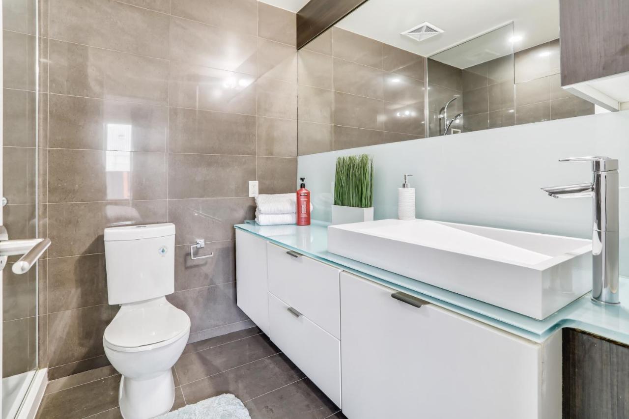 Downtown Cn Tower Suites