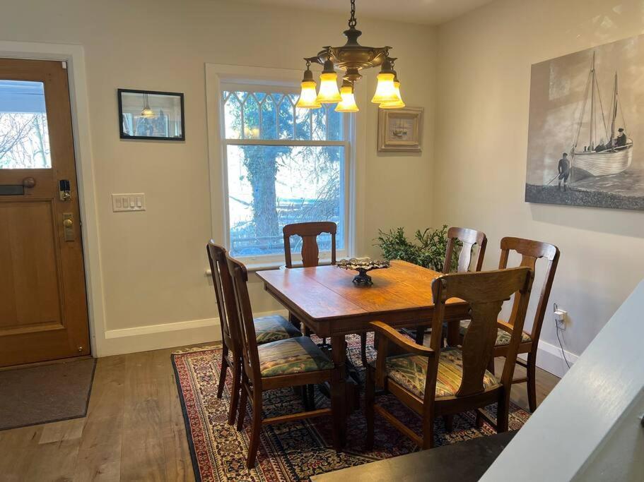 Cabbagetown Retreat