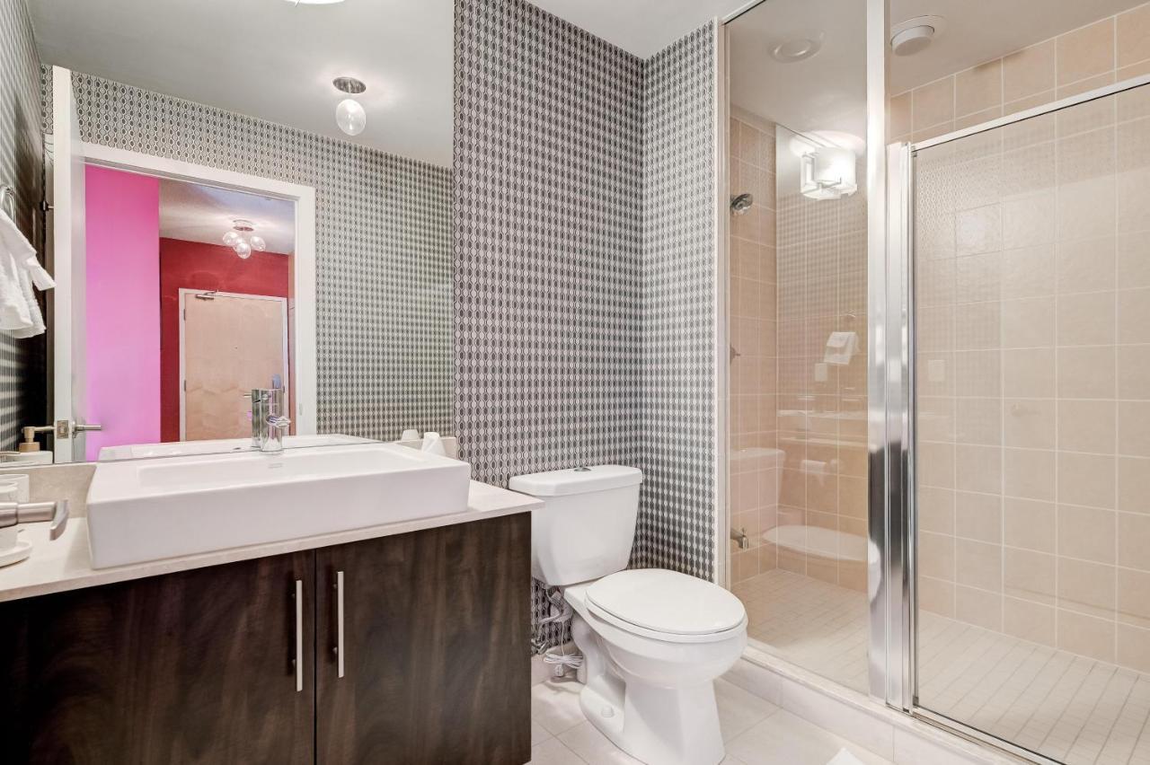 Spacious Lux 2bd Downtown With Parking! Apartment