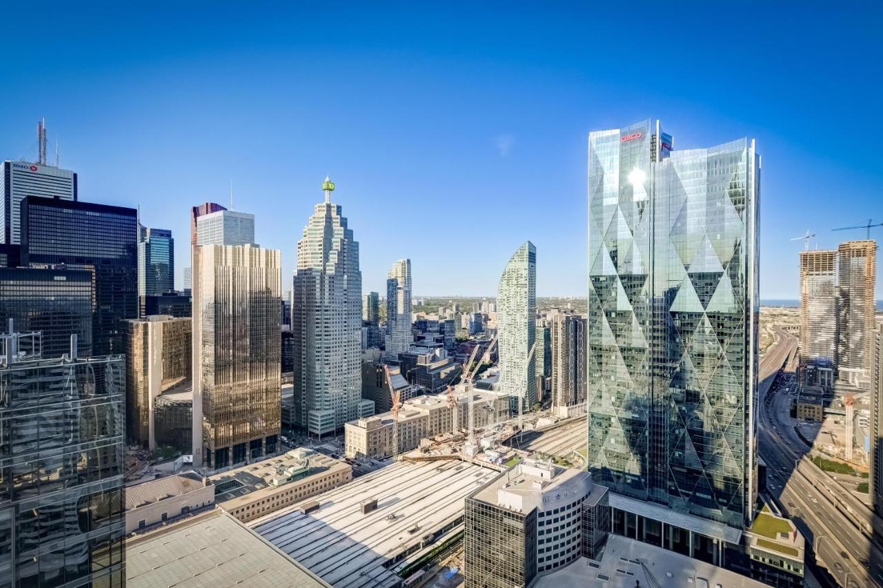 Spacious Lux 2bd Downtown With Parking! Toronto