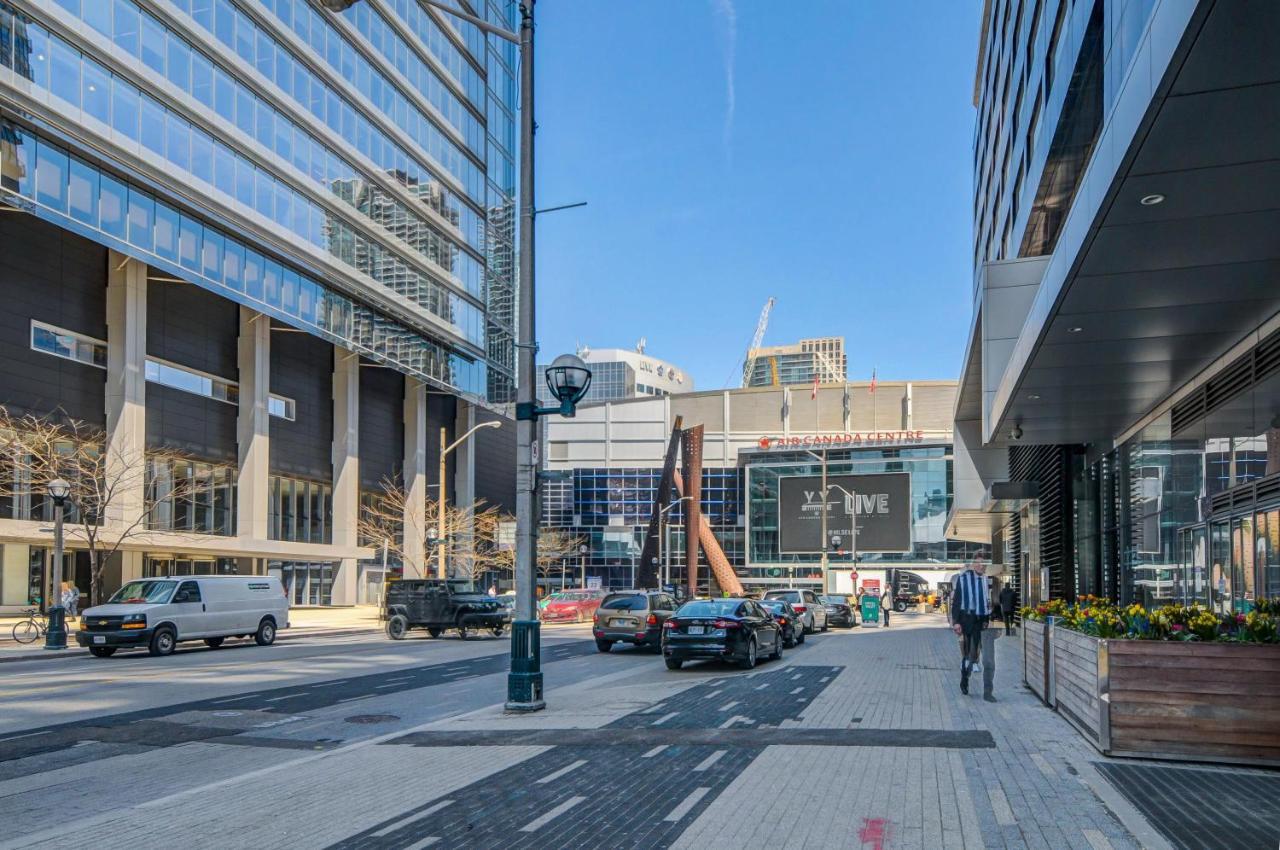 Apartment Spacious Lux 2bd Downtown With Parking! Toronto
