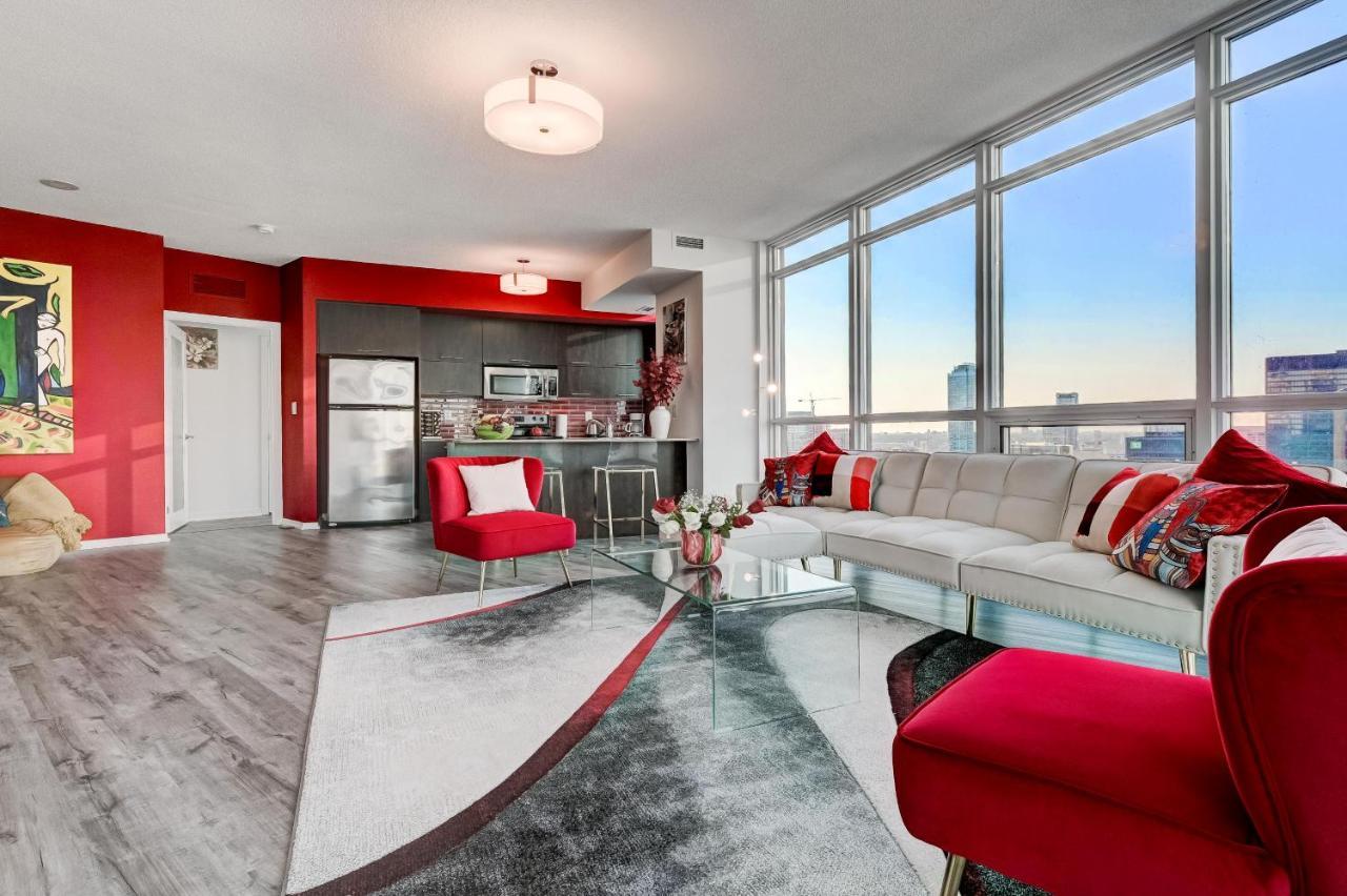 Spacious Lux 2bd Downtown With Parking! * Toronto