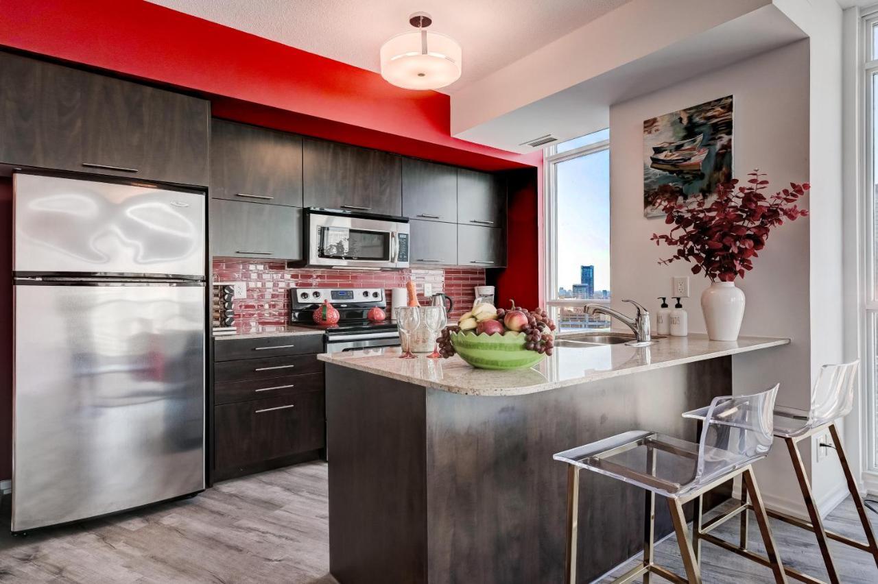 Spacious Lux 2bd Downtown With Parking! * Toronto