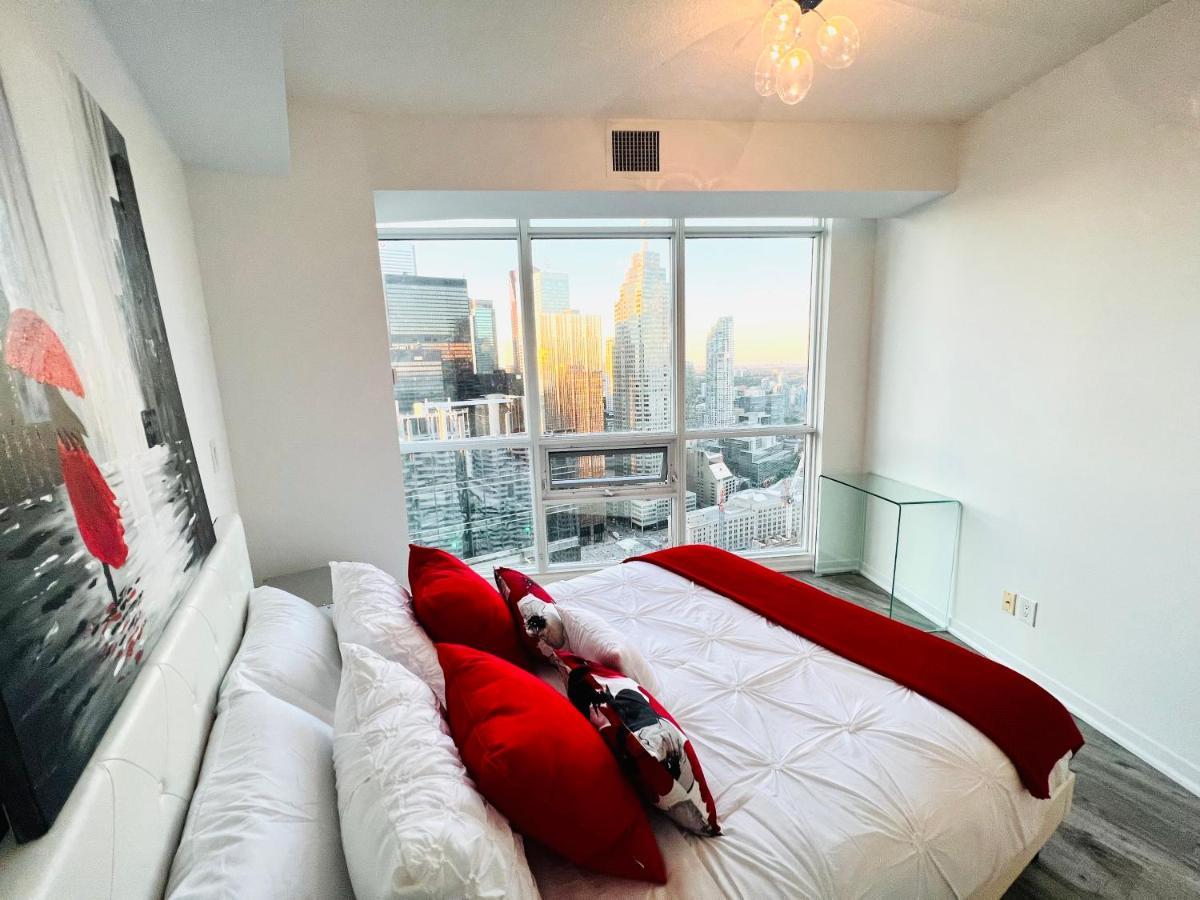 Apartment Spacious Lux 2bd Downtown With Parking! Toronto