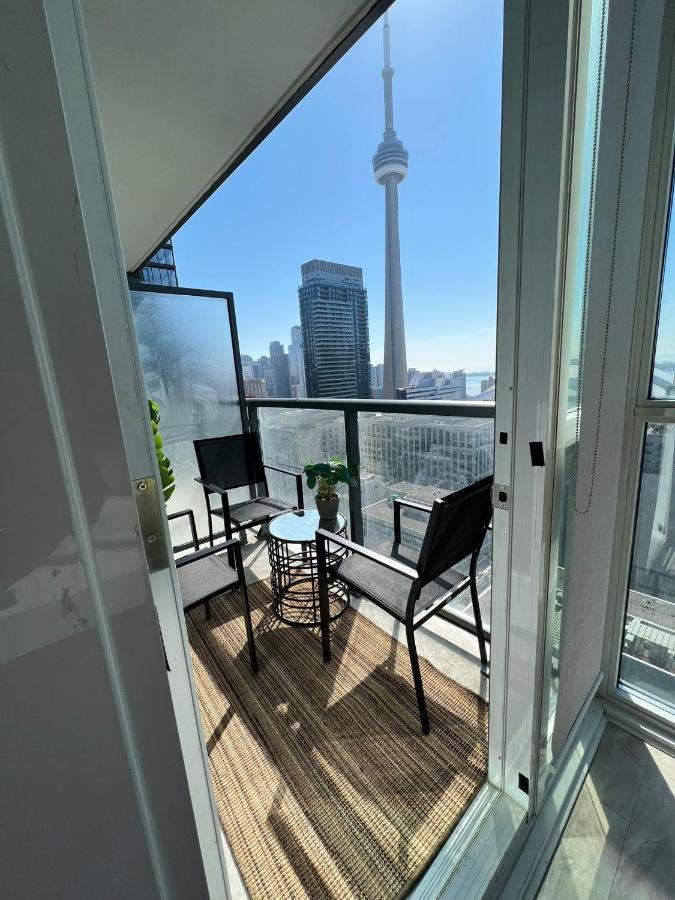 Luxury Cn Tower View Toronto