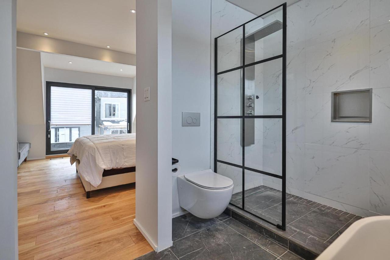 New Modern 1400 Sq Ft Coach House Near Everything Ferienhaus