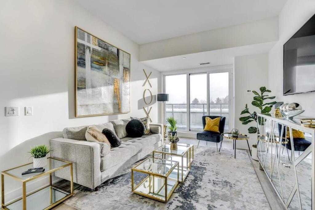 Waterfront Luxury *