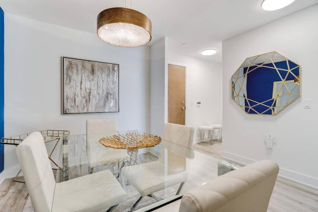 Waterfront Luxury Apartment Toronto