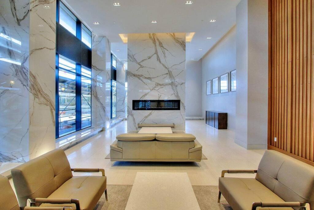 Waterfront Luxury Toronto