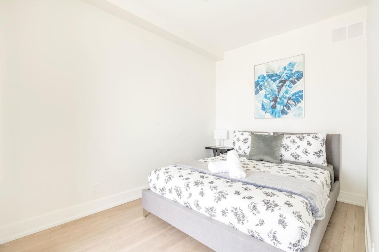 Upscale 3br - Minutes From High Park Apartment