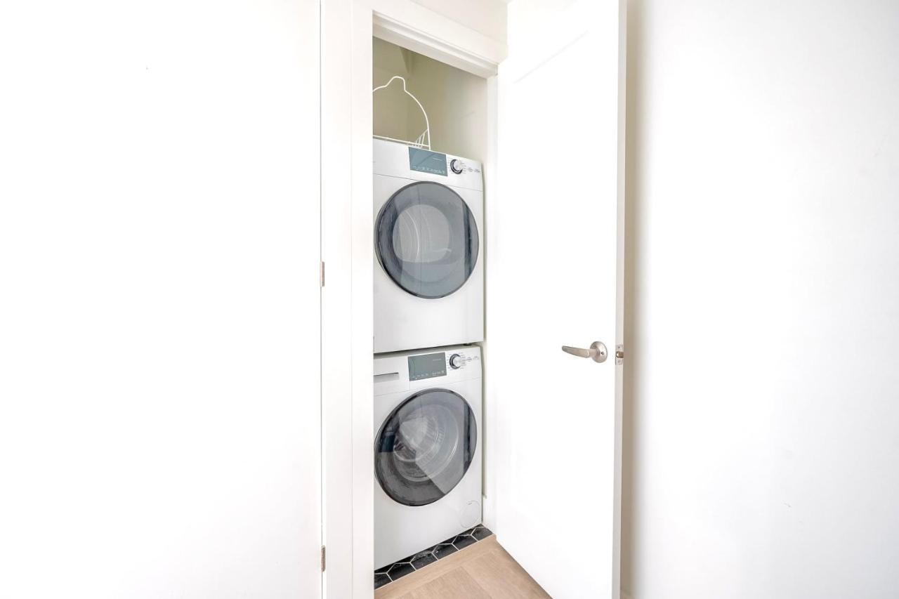 Apartment Upscale 3br - Minutes From High Park *