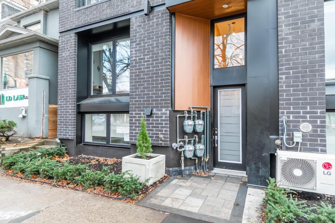Upscale 3br - Minutes From High Park *