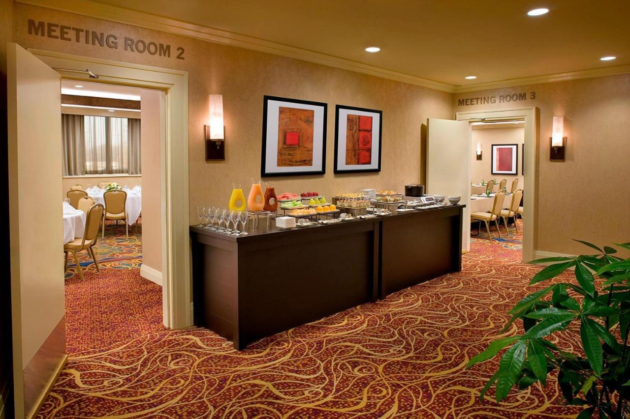 Airport Marriott Toronto