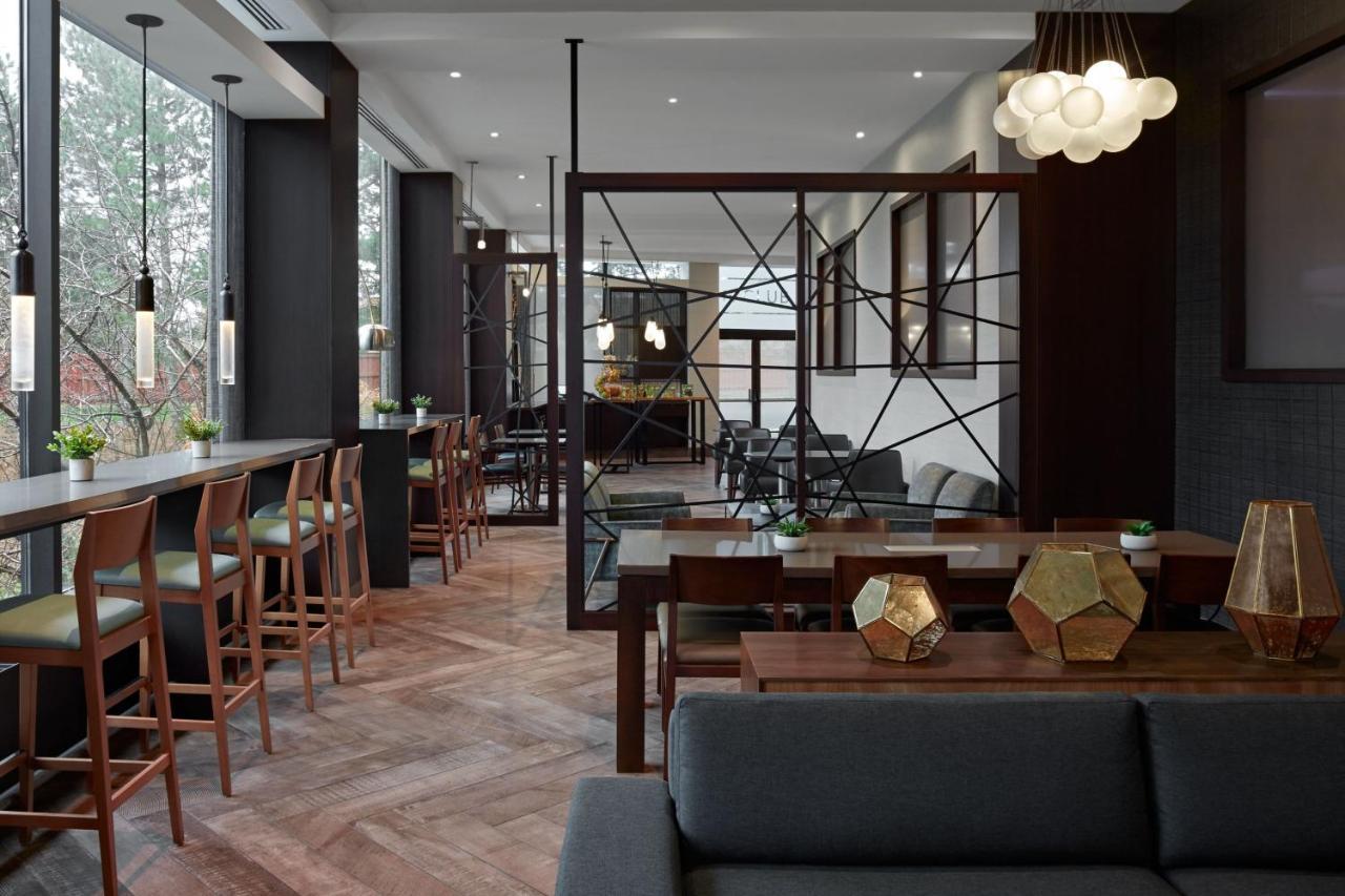 Airport Marriott 4*