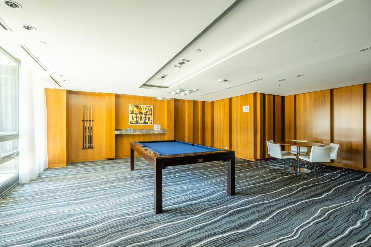 Luxury With Private Patio In Downtown Apartment *