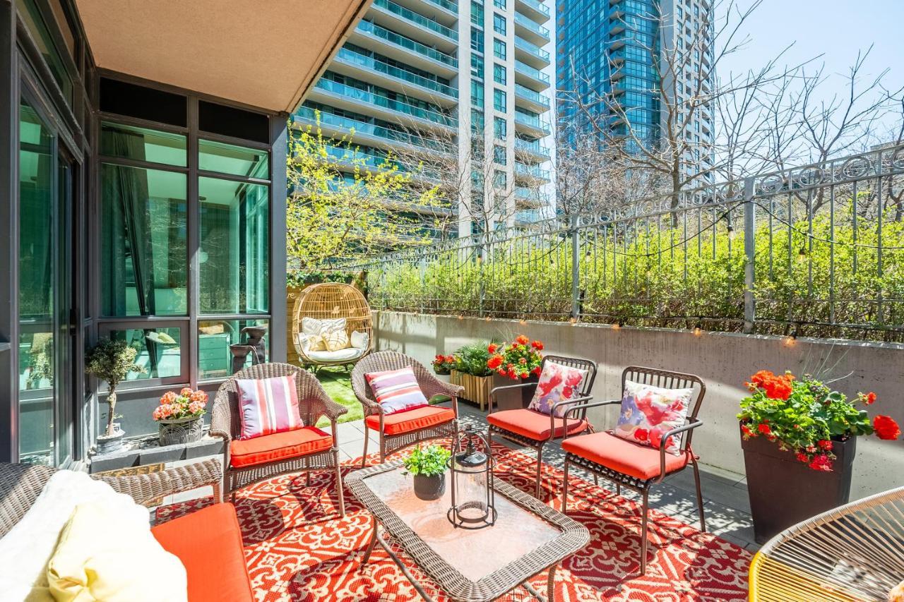 Apartment Luxury With Private Patio In Downtown *