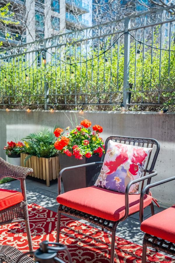 Luxury With Private Patio In Downtown Toronto