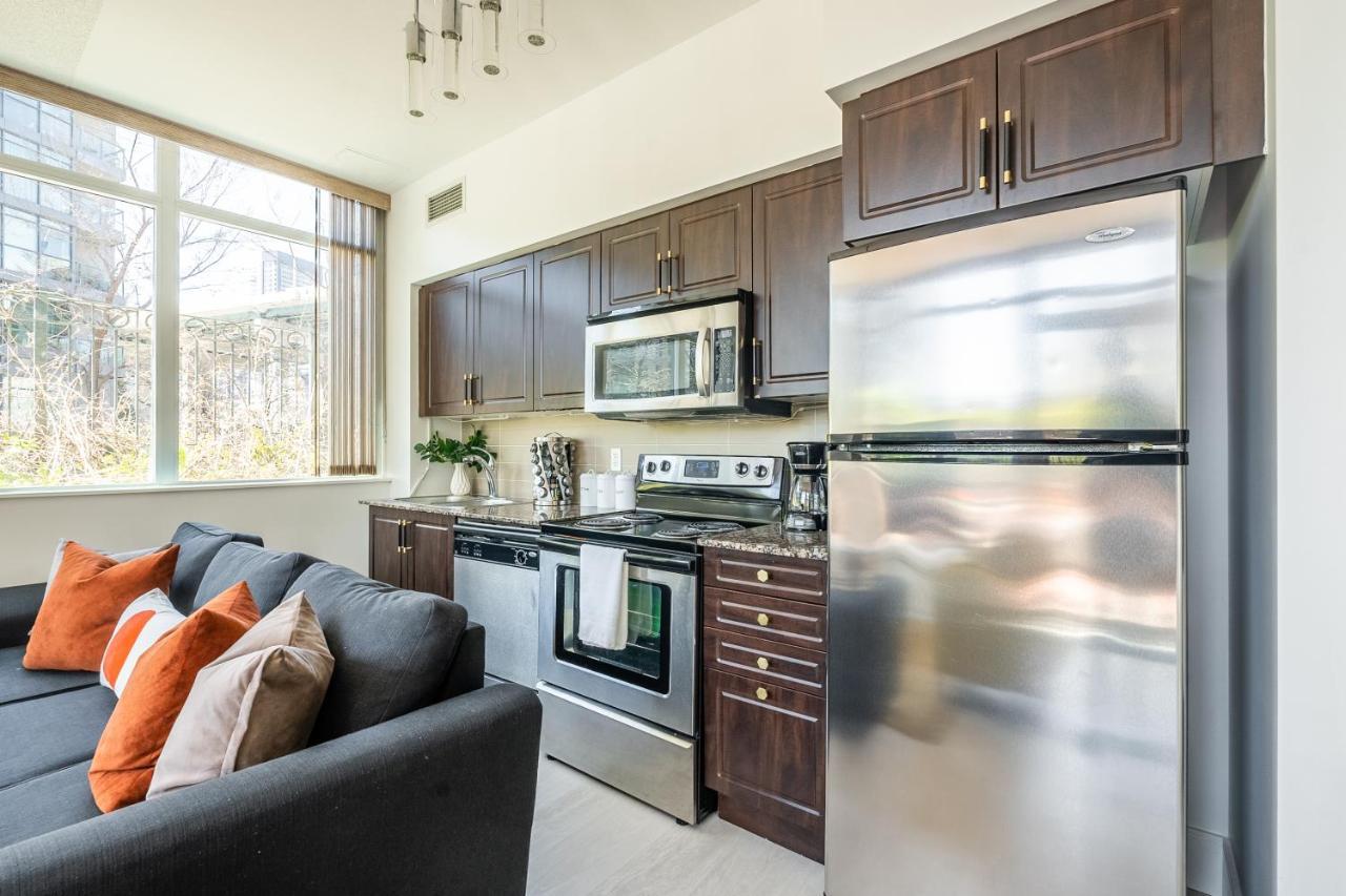 Apartment Luxury With Private Patio In Downtown