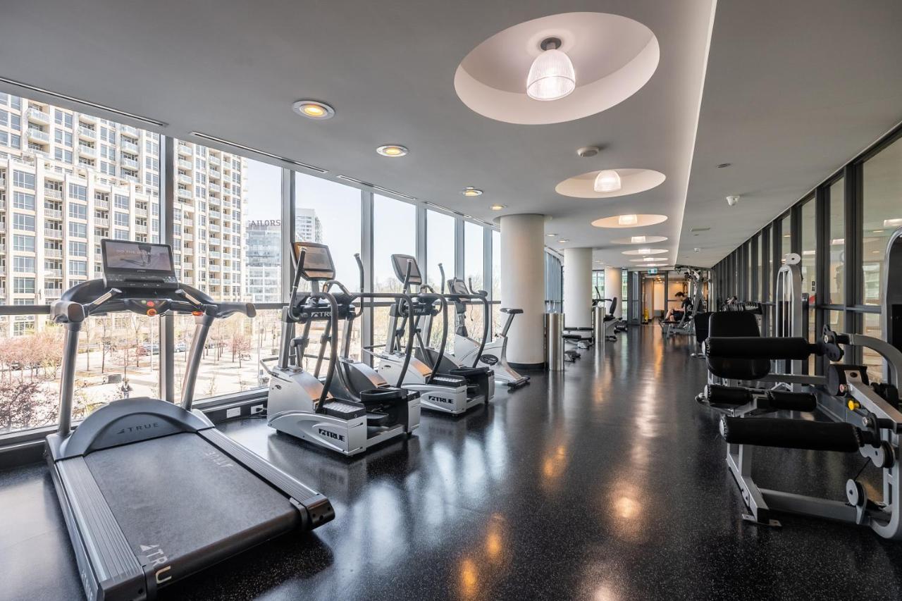 Luxury With Private Patio In Downtown *