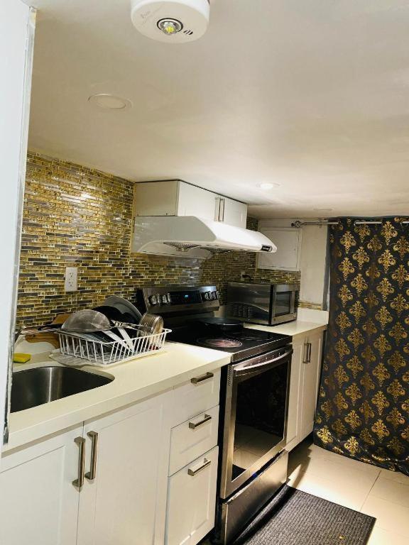 Signature Iii Space Share Canada Apartment Toronto
