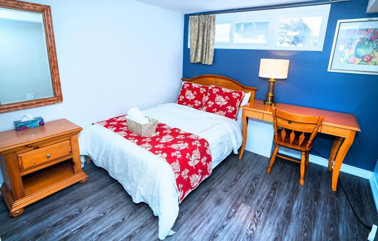 Holiday home Cozy 3br 2bth Lower Unit, A Min To Hwy401, 404 & Dvp Toronto