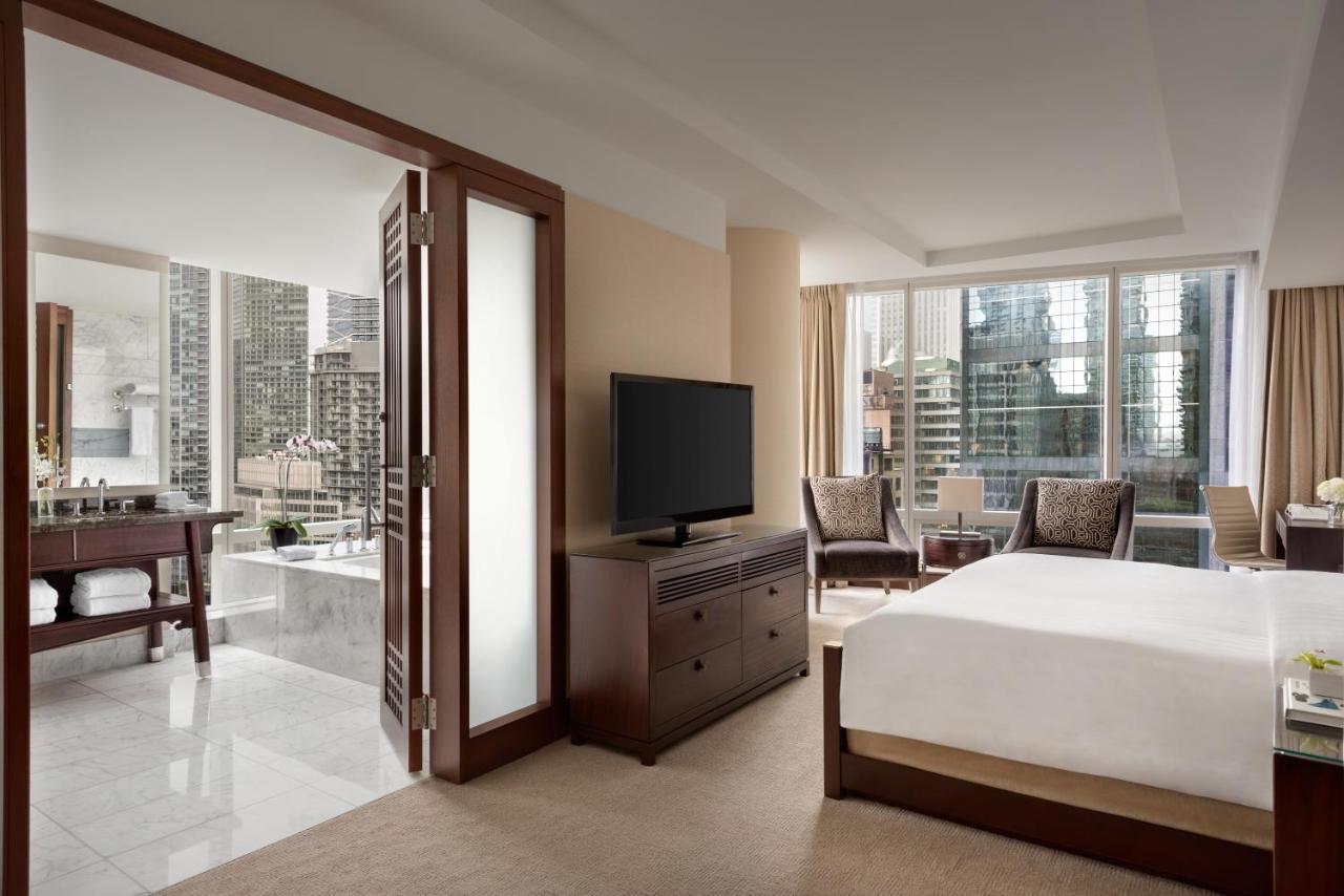 Shangri-la Hotel